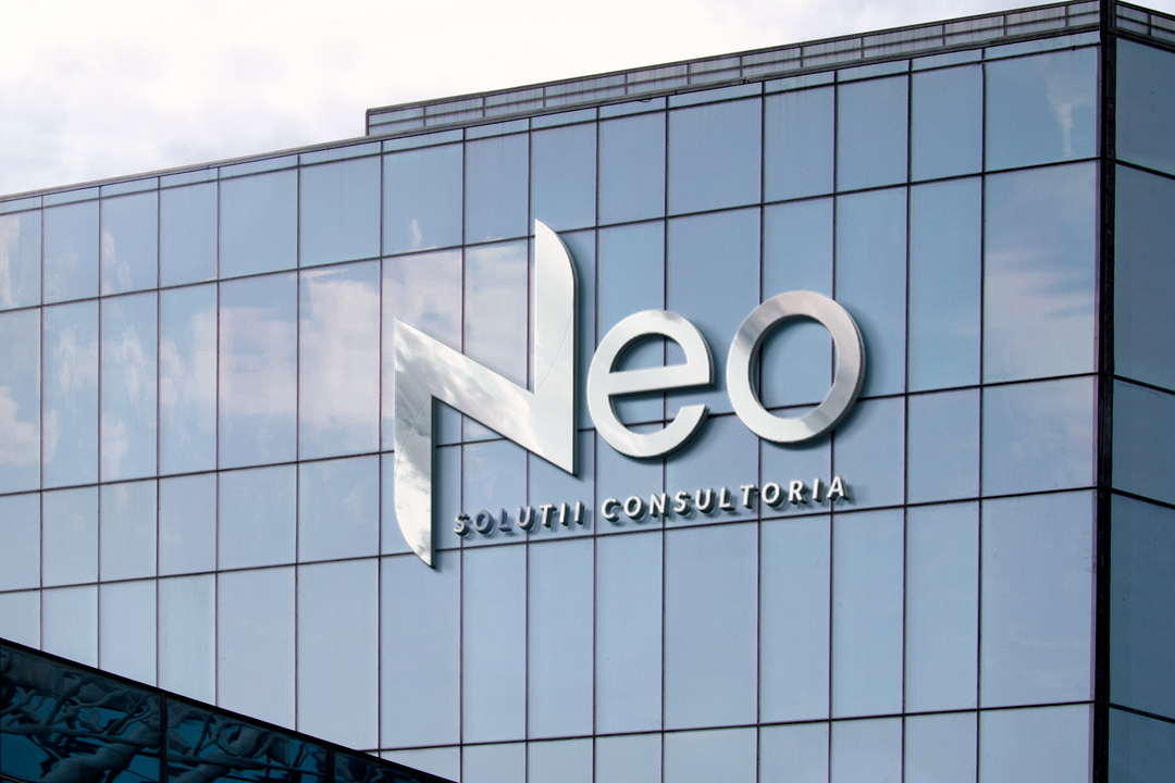Marca Neo Solutii aplicada em edifício corporativo